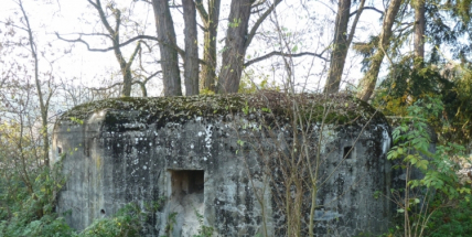 Krásná místa na Příbramsku: V Kamýku nad Vltavou dodnes stojí několik zachovalých řopíků