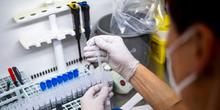 Krizový štáb: Vzhledem ke zlepšující se situaci je vlna omikronu s největší pravděpodobností za svým vrcholem