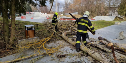 Na Příbramsko se v neděli vrátí silný vítr, bude foukat do úterý