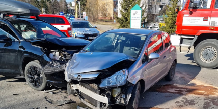 Dopravu v Žežické ulici komplikuje nehoda dvou aut, policii přivolalo nouzové volání eCall