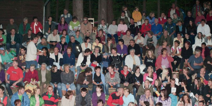 Dnes večer můžete navštívit lesní divadlo v Novém Podlesí, hraje se od 21 hodin