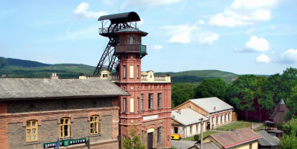 Nový seriál ukáže industriální architekturu, těžní stroje a podzemí Hornického muzea