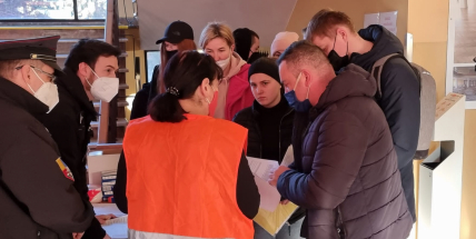 Uprchlíci budou moci o novou humanitární dávku žádat přes on-line aplikaci