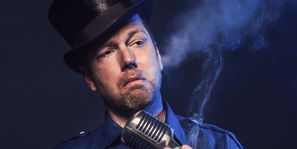 V Příbrami vystoupí Xavier Baumaxa, o víkendu se bude hrát i proti válce