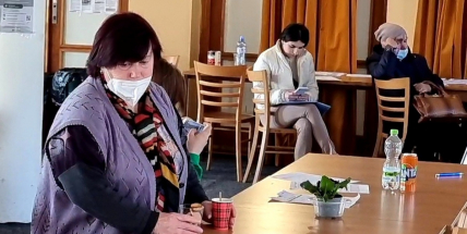 Středočeská asistenční centra v pondělí odbavila přes 400 běženců