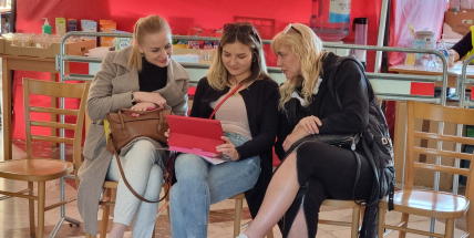 Středočeská asistenční centra doposud odbavila 18.708 běženců, za úterý 296