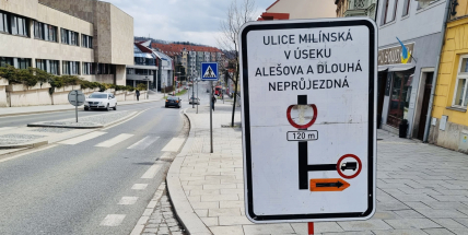 Řidičům začínají krušné časy. Frekventovaná dopravní tepna v Příbrami se uzavírá