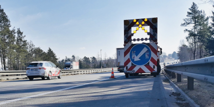 Stavbaři souběžně s dostavbou D4 pracují i na opravě silnice I/4