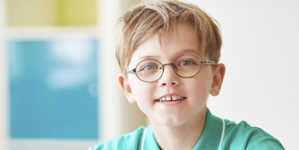 Digitální věk působí krátkozrakost u dětí už v předškolním věku, říká příbramský optik