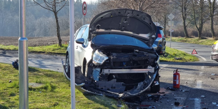 Nehoda tří aut v Dobříši si vyžádala pět zraněných
