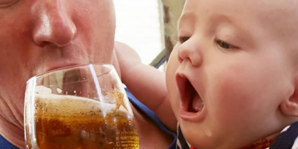 Nová kampaň upozorňuje na rizika podávání alkoholu i nealko piv dětem