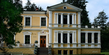 Výstava v památníku ve Vysoké přiblíží americké putování Dvořáka a Sládka