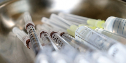 Epidemie dál ustupuje, přibylo 3500 nakažených, letos nejméně ve všední den