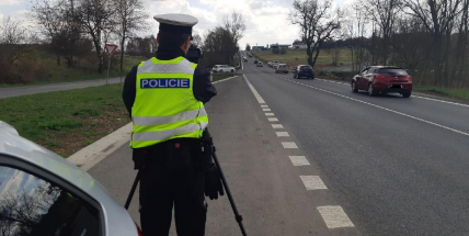 Příbramští policisté zkontrolovali o velikonočních svátcích 349 aut