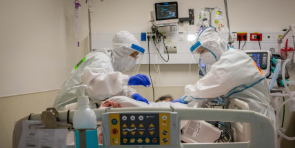 Nemocnice již nemusí mít vyčleněná speciální lůžka pro covid-19