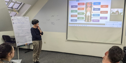 Ukrajinští uprchlíci se v příbramské knihovně učí česky, v plánu je adaptační skupina pro děti