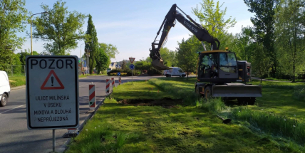 V Březnické ulici byly zahájeny práce na výstavbě nových autobusových zastávek