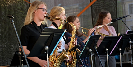Mladí hudebníci ze základních uměleckých škol dnes zahrají na příbramském náměstí