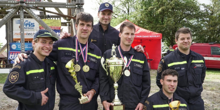 Putovní pohár krajské soutěže TFA Bohdanka vyhráli příbramští hasiči