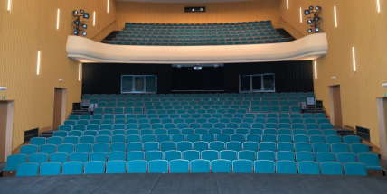 Příbramské divadlo uvede Jistě, pane ministře či Sex noci svatojánské