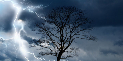 Počasí tento týden poznamenají přeháňky, dnes hrozí silné bouřky