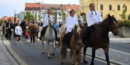 Prokopská pouť v Příbrami o víkendu omezí dopravu v okolí náměstí J. A. Alise