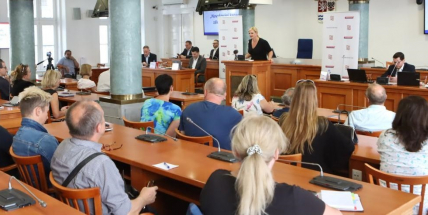 Kraj upozorňuje na velký problém s kapacitami základních škol, přibydou silnější ročníky i děti z Ukrajiny