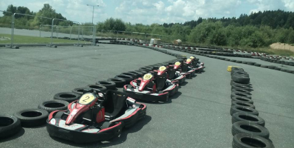 U Příbrami vyrostla motokárová dráha, dnes se otevírá