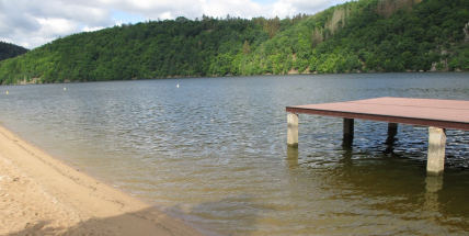 Středočeská koupaliště mají většinou dobrou vodu, na dvou místech je zhoršená