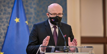 Válek: Očkování čtvrtou dávkou pro lidi nad 18 let začne od pondělí