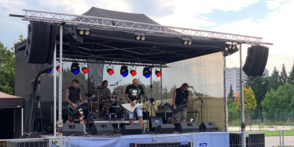 Balkánské rytmy i punk rock rozjedou Summer Fest v Dobříši