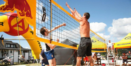 Beachvolejbalový turnaj Smash se vrací, už příští víkend na Trhovkách