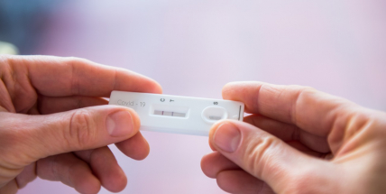 Pacienti po covidu mají dlouhodobě i různé zažívací problémy