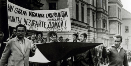 Ani gram uranu sovětským okupantům, zaznělo Příbramí před čtyřiapadesáti lety