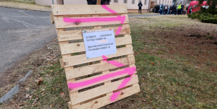 Středočeský kraj zkrátí provoz pracovišť pro registraci uprchlíků na 3 dny týdně