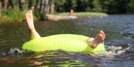 Středočeská přírodní koupaliště mají většinou dobrou vodu, bez závad je Orlík