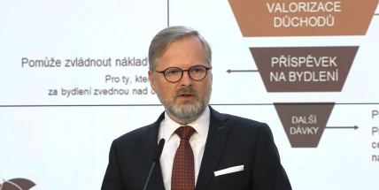 Vláda schválila úsporný tarif, průměrná pomoc dosáhne 15.000 korun