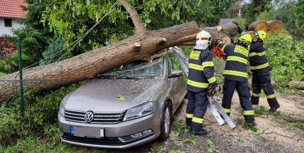 Přívalový déšť na Příbramsku zaměstnává hasiče