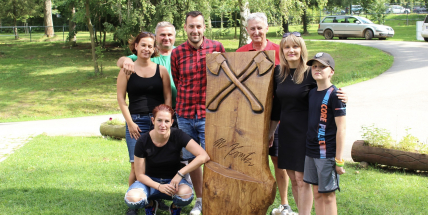 Na Nováku byla k uctění památky Martina Komárka odhalena pamětní socha