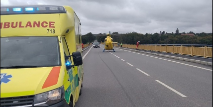 Ze Žďákovského mostu dnes skočila žena, pátrání po jejím těle bylo neúspěšné