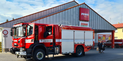 V březnickém Penny Marketu zasahovali hasiči u požáru mrazáku