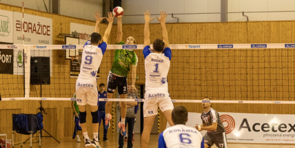 5. kolo volejbalové extraligy: Bojovný výkon Kocourů přinesl v Benátkách jen bod