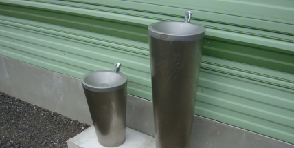 Na hřišti pod Svatou Horou jsou nová pítka