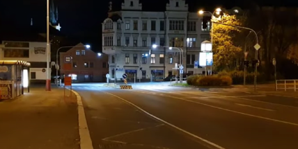 Podívejte se, jak vypadala liduprázdná Příbram v době zákazu nočního vycházení