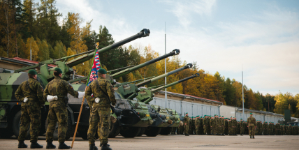 13. dělostřelecký pluk „Jaselský“ slavnostně nastoupil u příležitosti 28. října