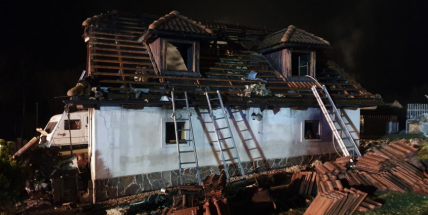 Zeman předal státní vyznamenání. Ocenil i muže, který zemřel při požáru domu v Ohrazenicích