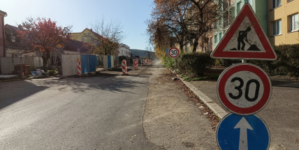 Milínská ulice v Příbrami je pro osobní dopravu opět průjezdná