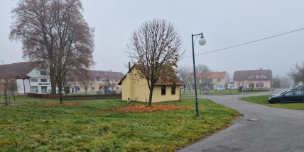 V Trhových Dušníkách chystají obnovu veřejného osvětlení nebo opravu kapličky