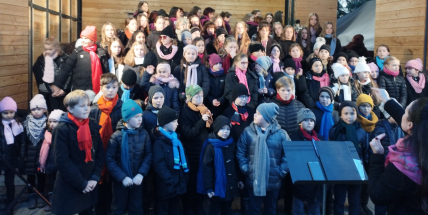 Příbramská ZUŠ zaujala na svatomartinském Nováku davy lidí, příštím veřejným vystoupením zahájí advent