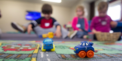 Děti v březnické školce hlídala opilá učitelka